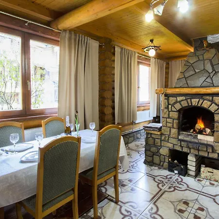 Casa de hóspedes у василини та романа 4*