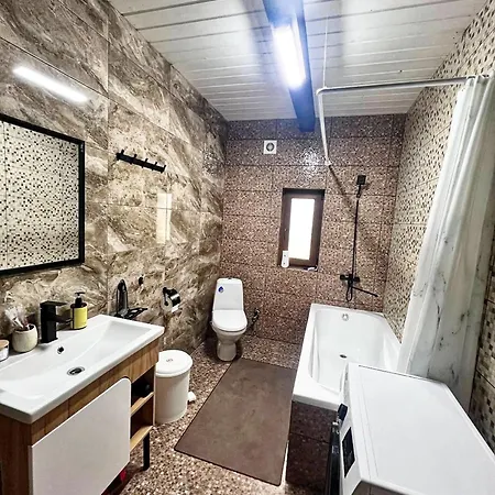 у василини та романа Guest house 4*